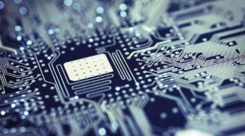 工信部王建偉 今年著力突破工業(yè)軟件與人工智能應(yīng)用軟件開(kāi)發(fā)，鑄就智造新引擎